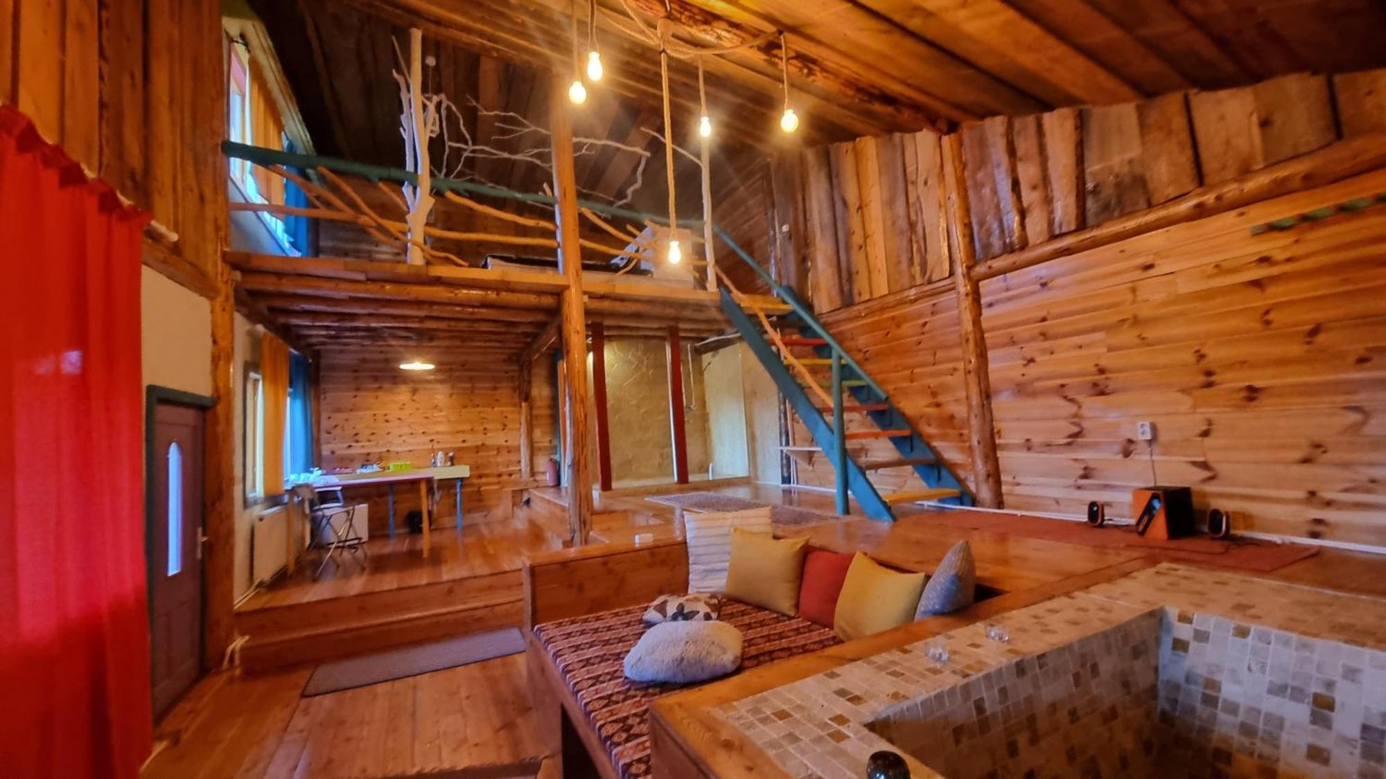Harmonie Tree House Cotagges Trei Brazi Holiday park *